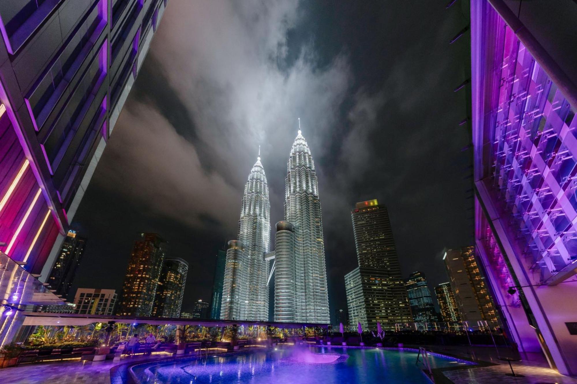 W Kuala Lumpur Hotell Exteriör bild